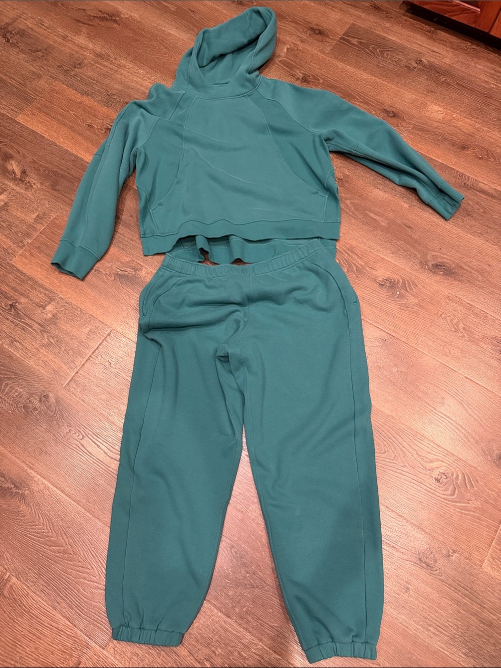lululemon athletica Teal Green Jogger Set